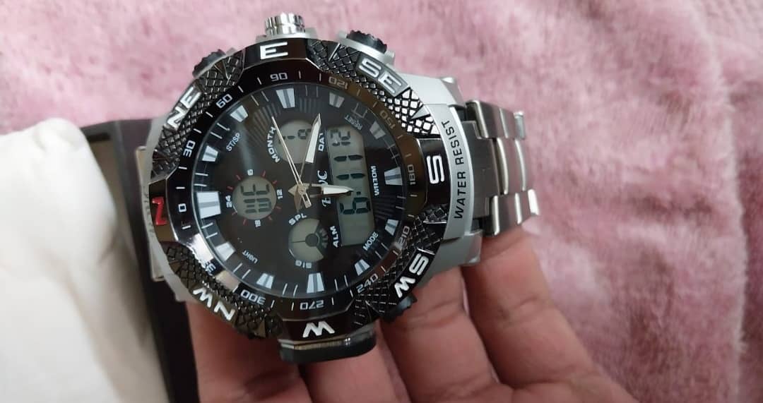 BWC watch and it's 10 by 10 condition no any defect 1
