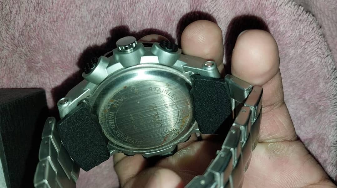 BWC watch and it's 10 by 10 condition no any defect 2