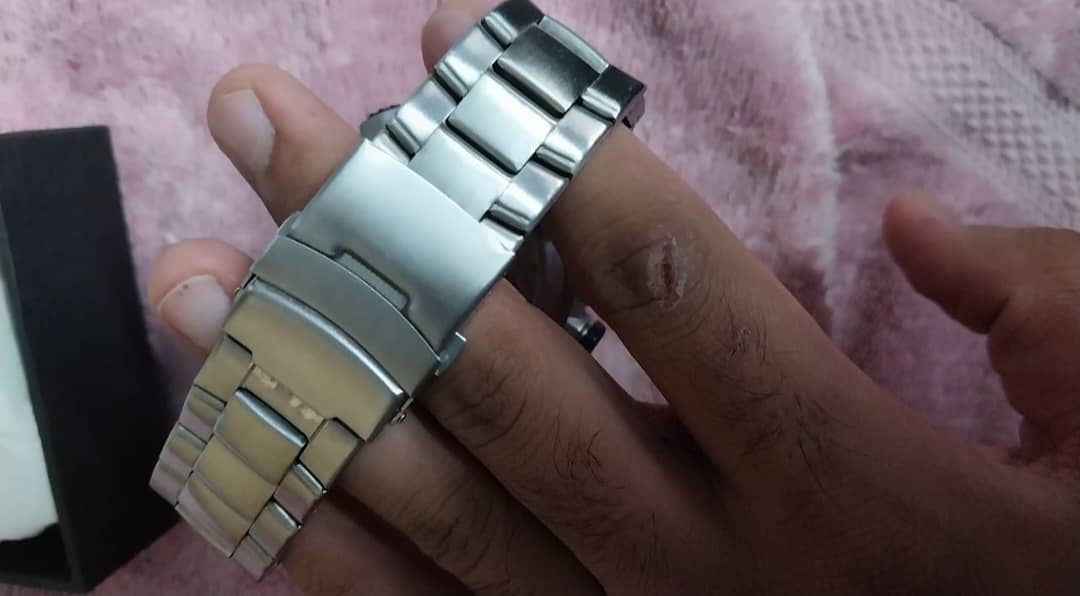 BWC watch and it's 10 by 10 condition no any defect 4