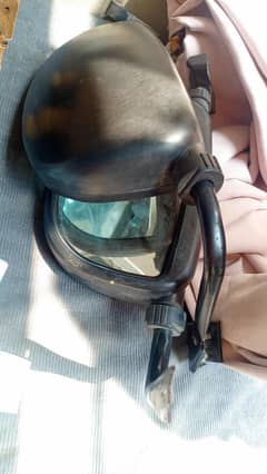 Side mirror of Suzuki carry bolan