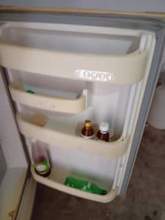 Orient refrigerator