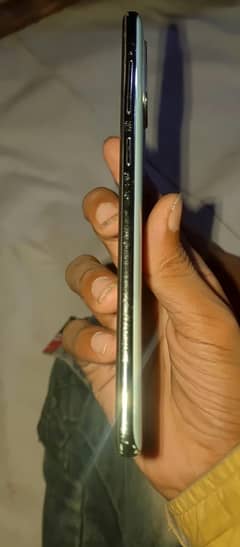 Mobile ka paner ganman ha bas paper me line he