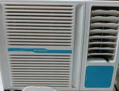 Sky Wood 0.75 Ton Window AC (10/10 condition)