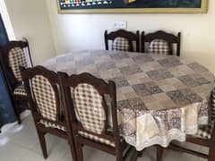 dining table in mint condition for sale