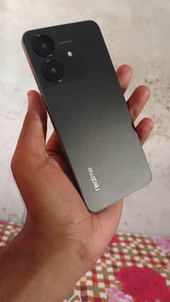 realme