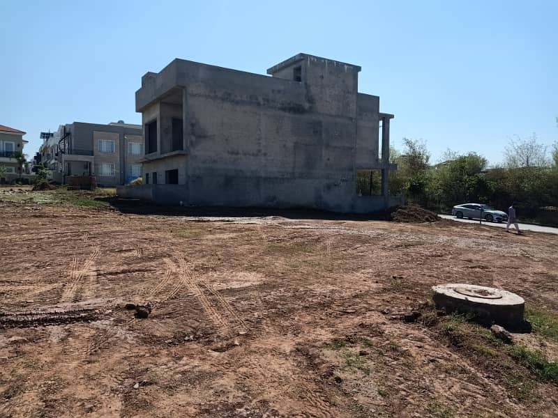 Boulevard Front & Back open Plot for sale 1