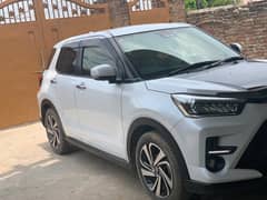 Low milage 2020 model 2025 neat and clean like a brand new car