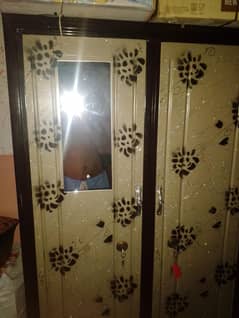 Naya almare hea 3 month used hoa hea