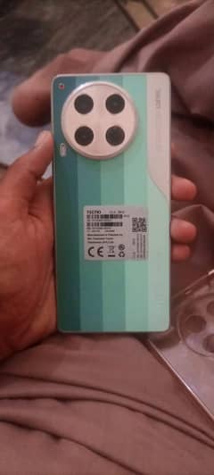 Tecno Cammon 30