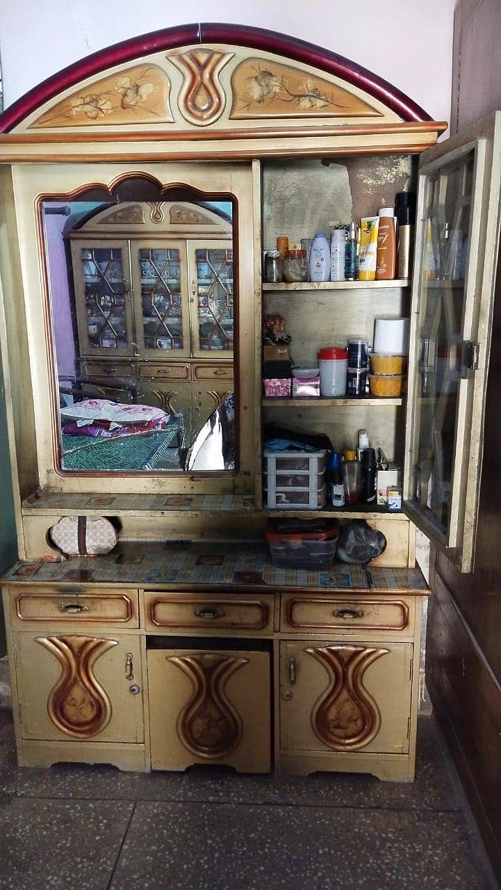 Bed set with dressing table and show case 1
