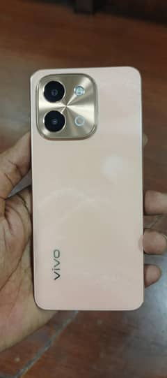 vivo y28 good condition with bokx and wanrty