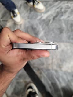 Iphone 16 pro max JV  256GB  10 cycle count charge 100 Battery health