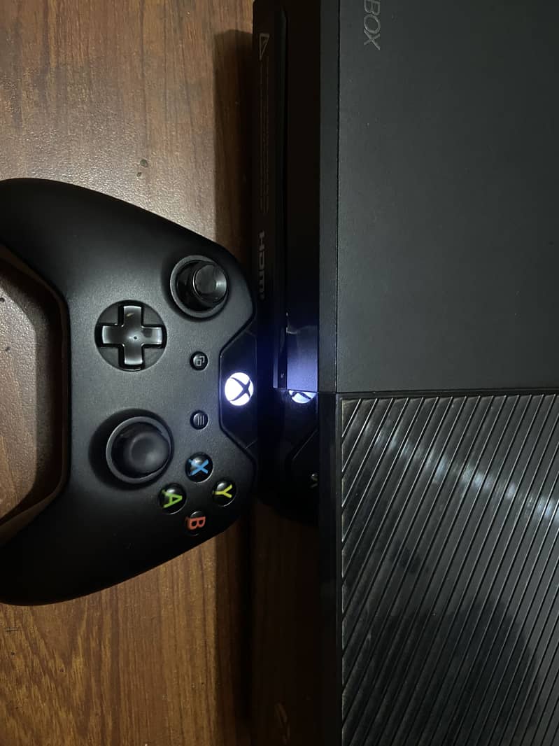 Xbox One 1 Tb with 11 Offline Game with Wireless Controller 0