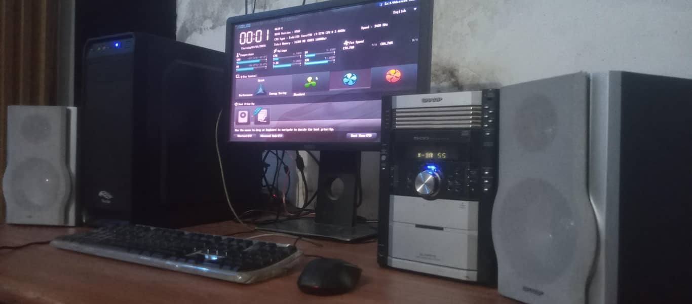 I7 3thd thunder computer with sharp company sound system 7