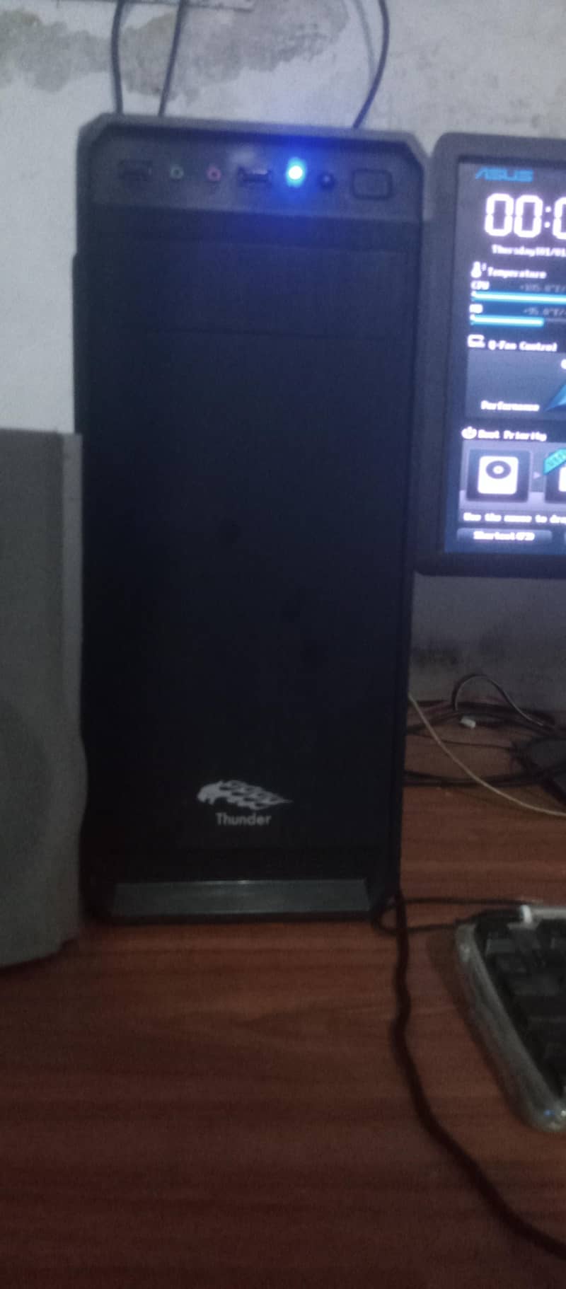 I7 3thd thunder computer with sharp company sound system 8