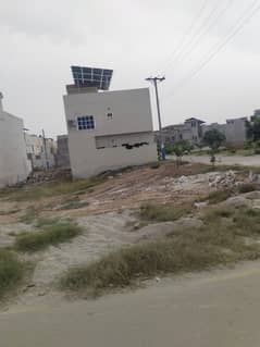 Buch Executive Villas Corner + Park Facing Plot For Sale
