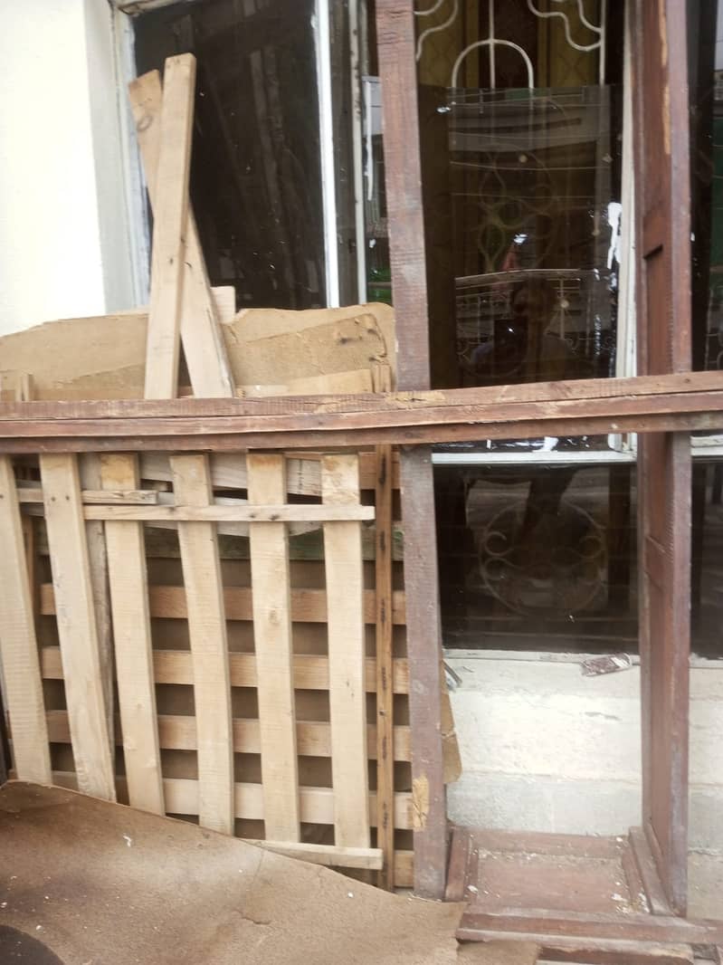 Bed Set with 2 side table and 1 Dressing Table 6