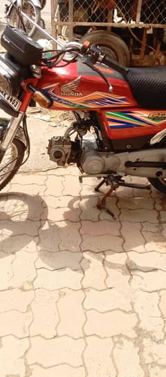 Honda CD 70 koe Kam nhe ha es ma