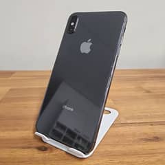 Apple iPhone XS - (Black)- [64] GB - Slightly Used"