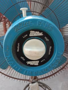Pedestal Fan 24 inch