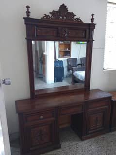 Dressing and side table's