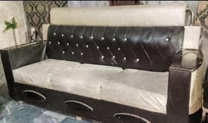Leather Sofa Set. all ok condition