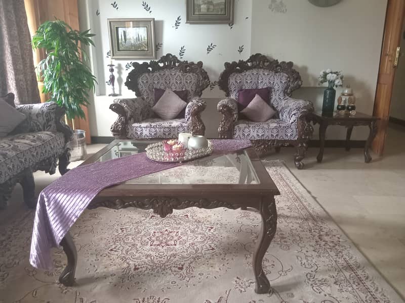 7 seater sofa with center table and side table and one console 7