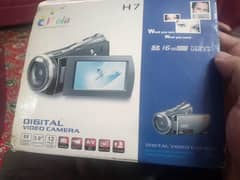 JVC GZ-HM45BUS Full HD Everio Camcorder