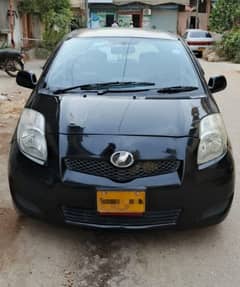 Toyota Vitz  2010