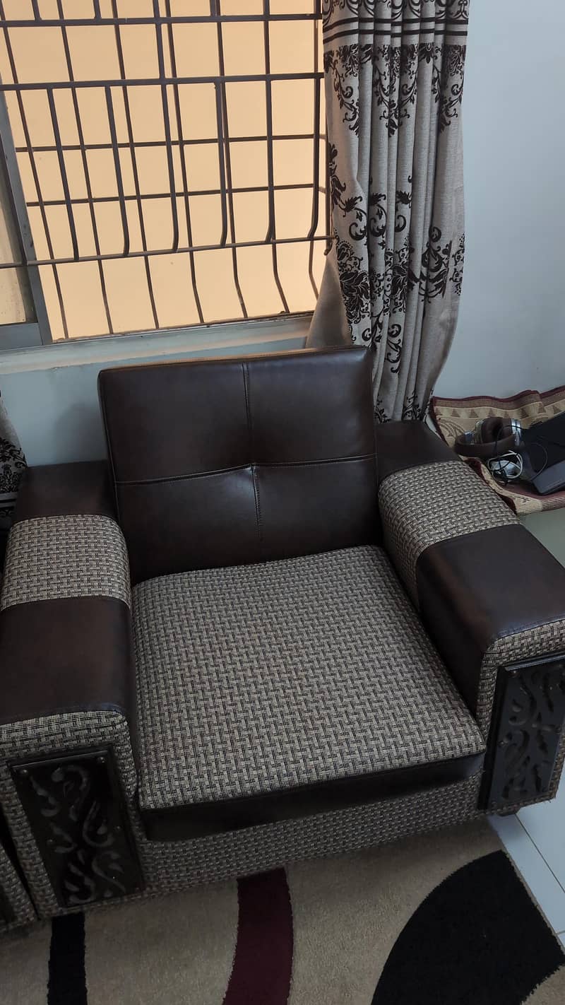 7 seater Sofa set with center table 2
