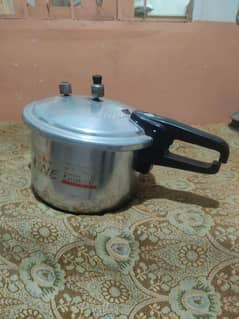 Cooker kitchen item