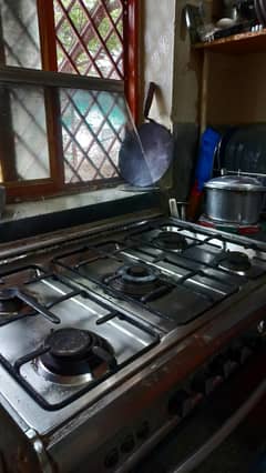   Saudi Arabia Imported 5-Burner Stove with Built-in Oven 