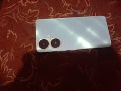 Vivo Y27 phone with box charger