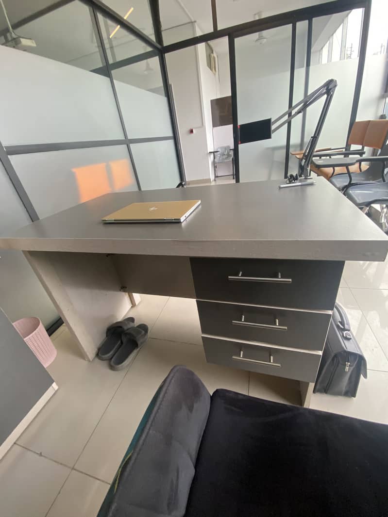 Office table 4 by 2.5ft with side shelf 4