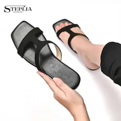 Women's flat and beautiful slippers.