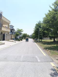 Corner 1 Kanal For Sale