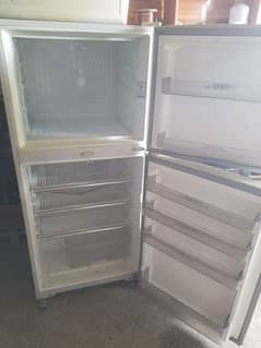 Dawlance medium size  in working