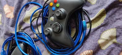 2 xbox 360 wired controllor
