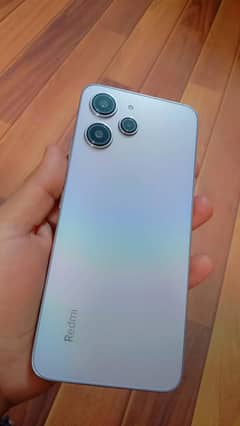 condition okayi mobile space 8+8/128 and 10/10 okay 1 year uesd