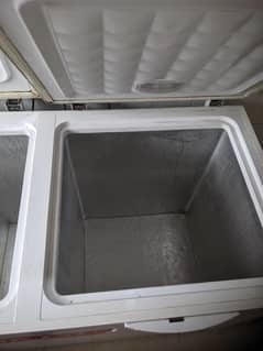 waves freezer all ok ha 1  year used only no any ishus