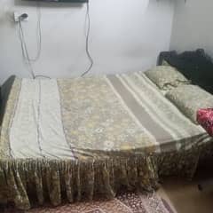 queen bed for sale