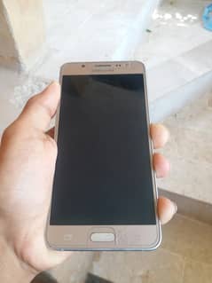 Samsung galaxy j5 For sale contact 03708185128