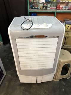 Air cooler.