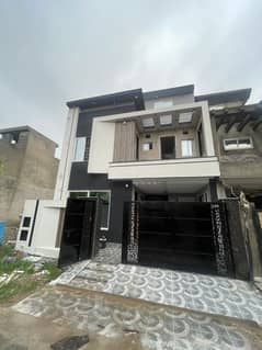 05marla Beautiful House for Sale in B Block