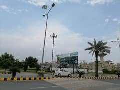 A Spacious Prime Location 10 Marla Residential Plot In Park View City - Rose Block