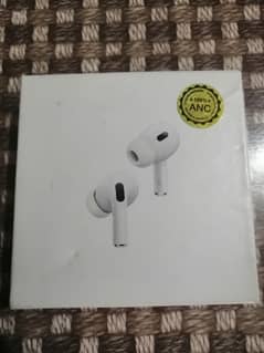 Earbuds pro Selling 1999 Condition 10/8