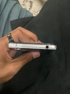 Aquos R5g