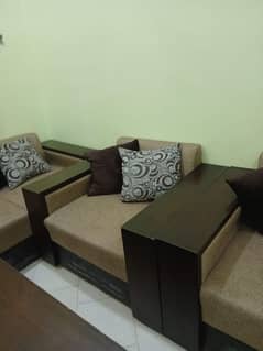 sofa and table good condition