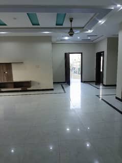 Architect society 20 marla uppar portion available for rent