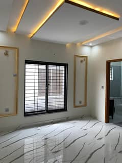 5 Marla Outclass Location House Upper Portion For Rent